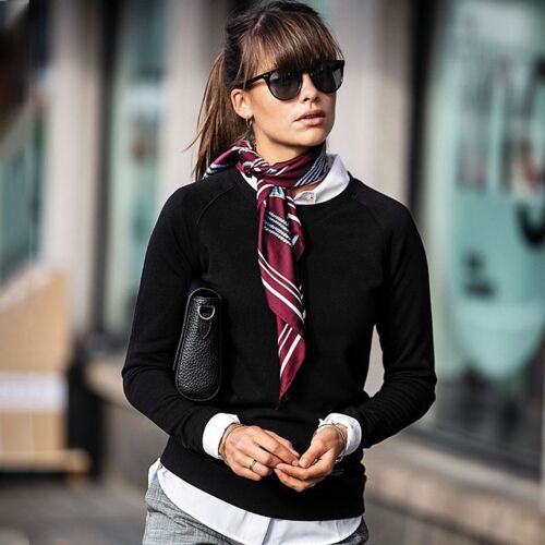 Women’s Newport – luxury lightweight crewneck Thumbnail